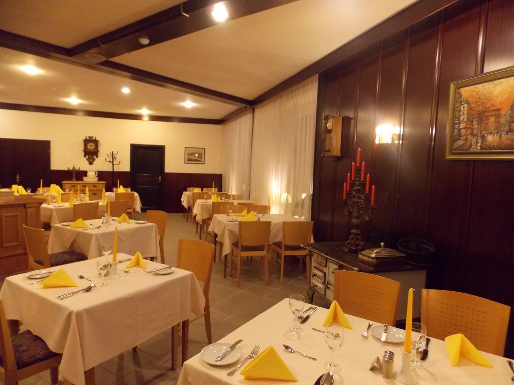 Hotel Krone Traisen ภายนอก รูปภาพ