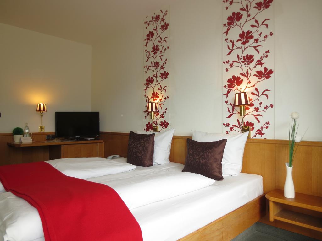 Hotel Krone Traisen ภายนอก รูปภาพ
