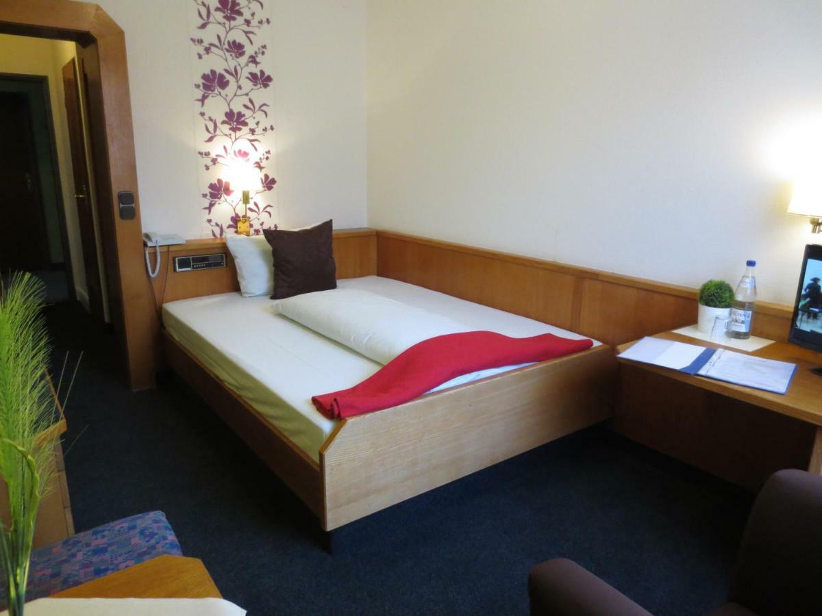Hotel Krone Traisen ภายนอก รูปภาพ